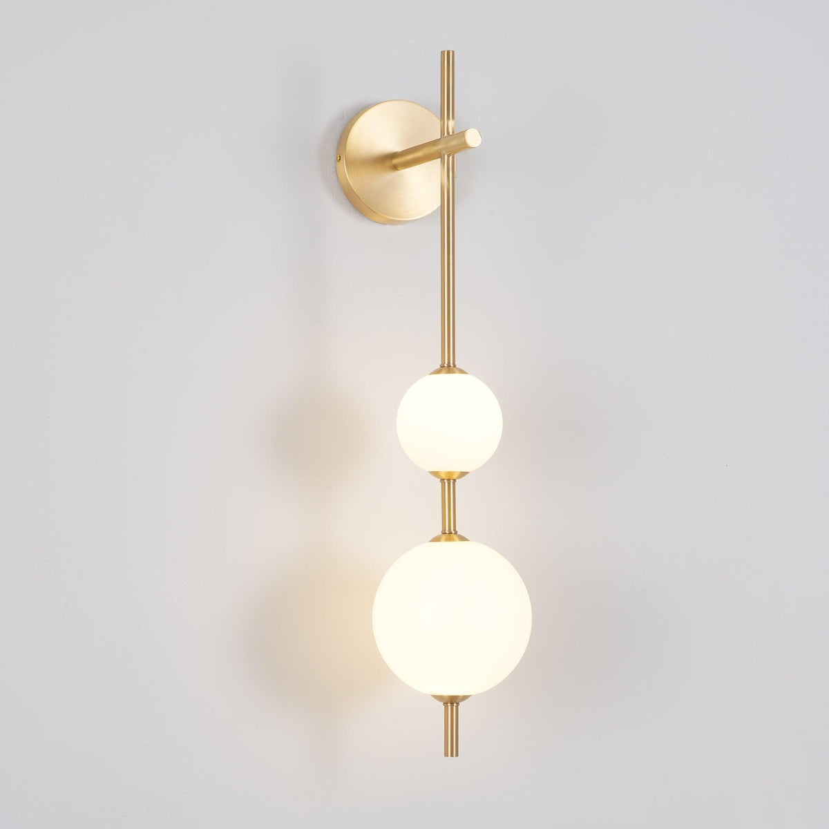 Miriiella Wall Lamp Vertical Globe Minimalist