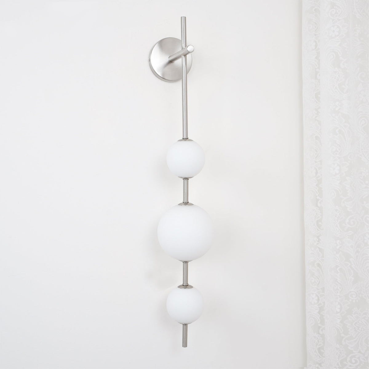 Miriiella Wall Lamp Vertical Globe Minimalist
