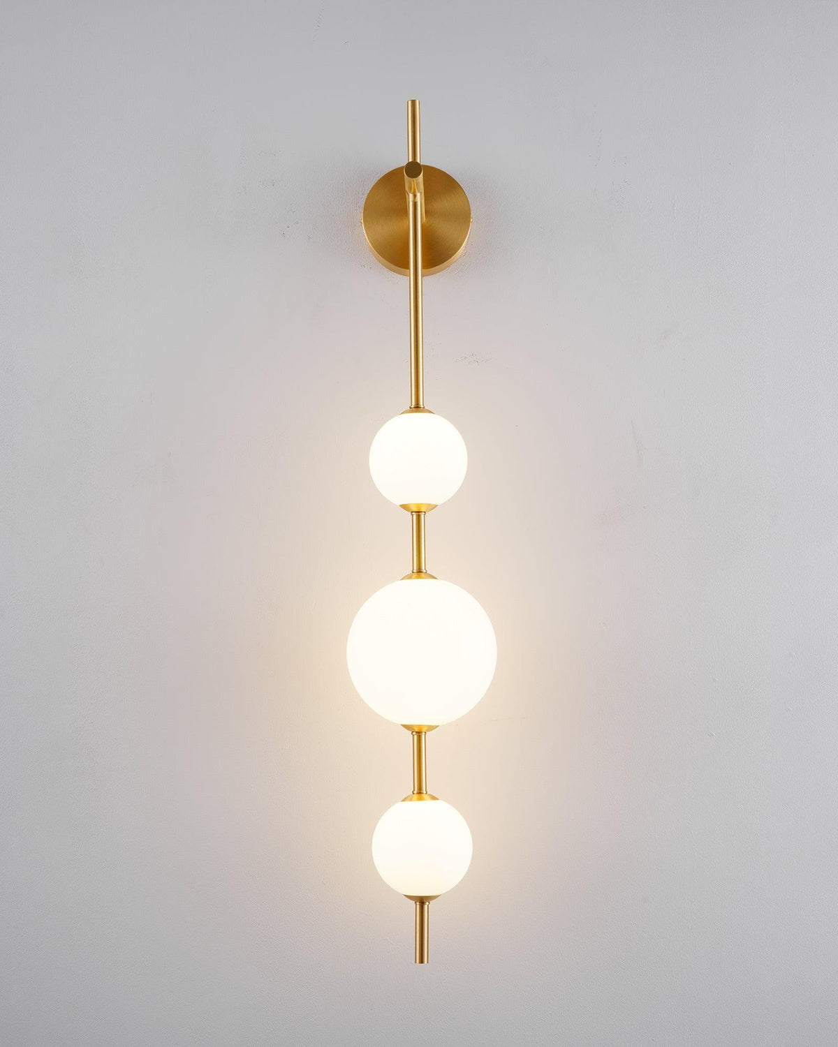 Miriiella Wall Lamp Vertical Globe Minimalist