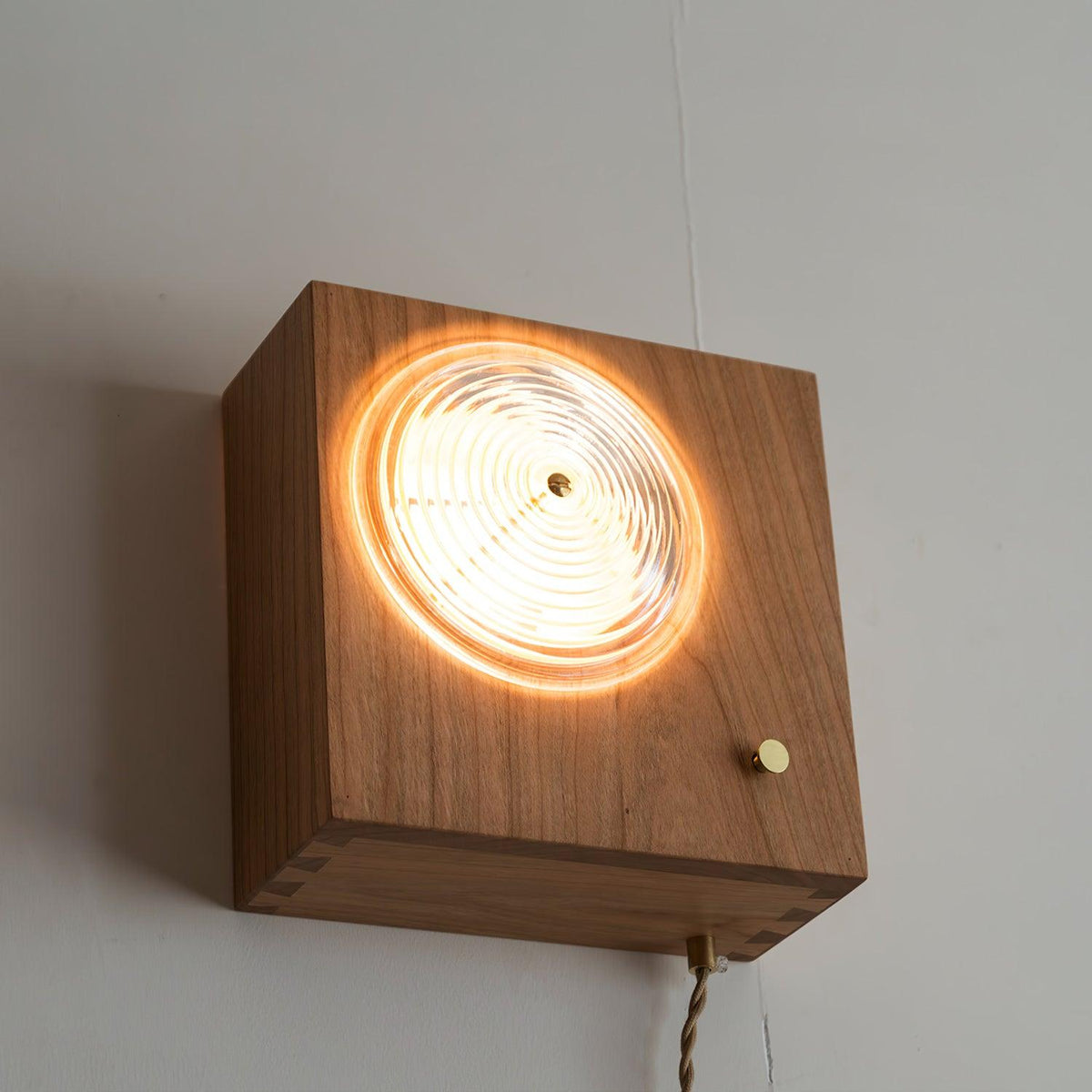 Echo Fashion Glass Wall Lamp