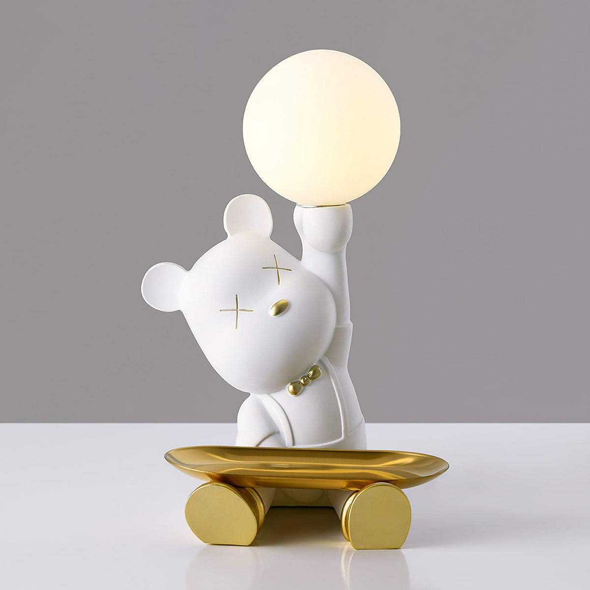 Wondel Resin Artistic Desk Lamp