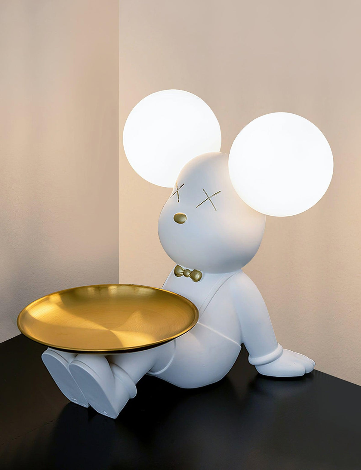 Wondel Resin Artistic Desk Lamp