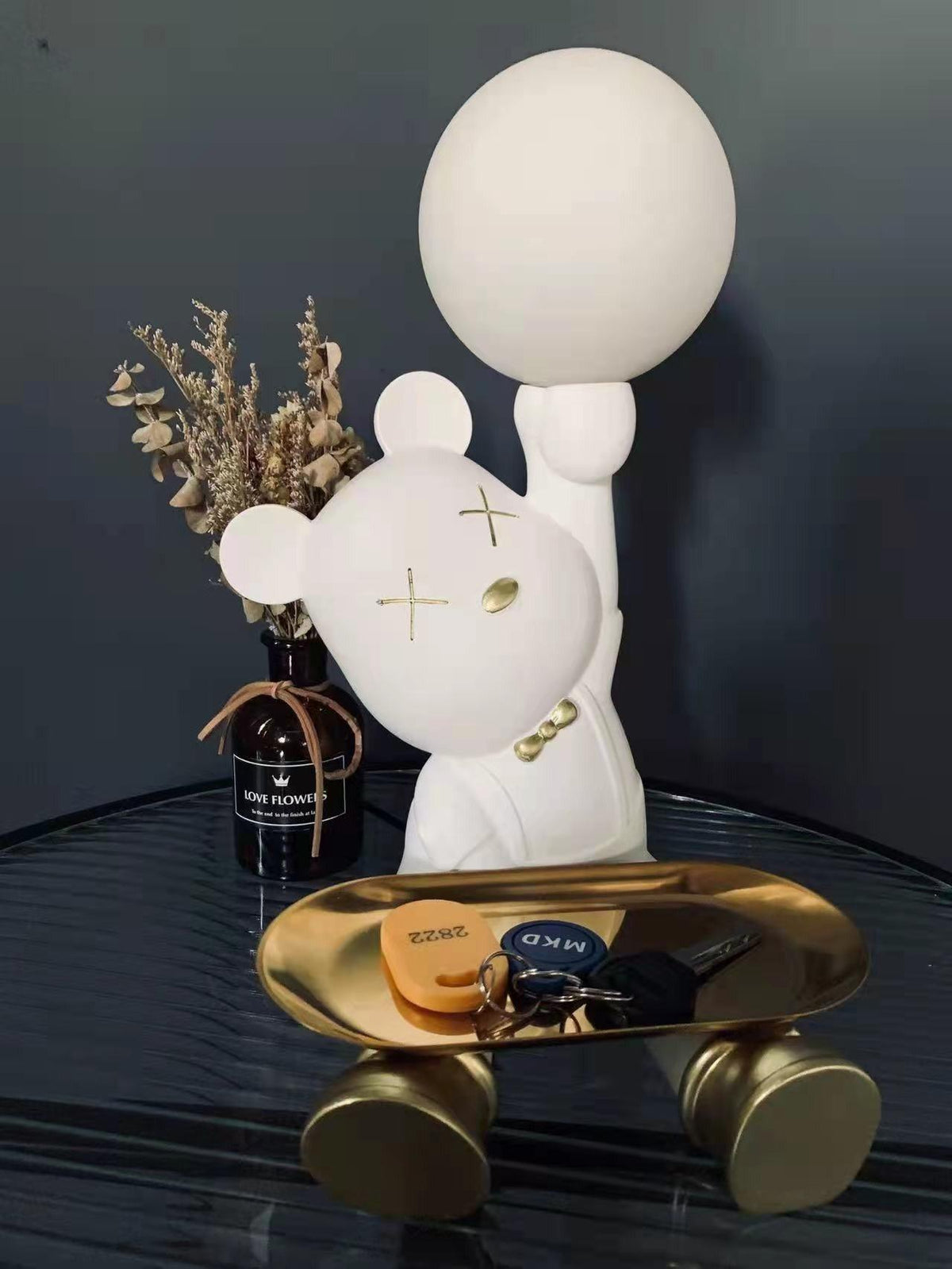 Wondel Resin Artistic Desk Lamp