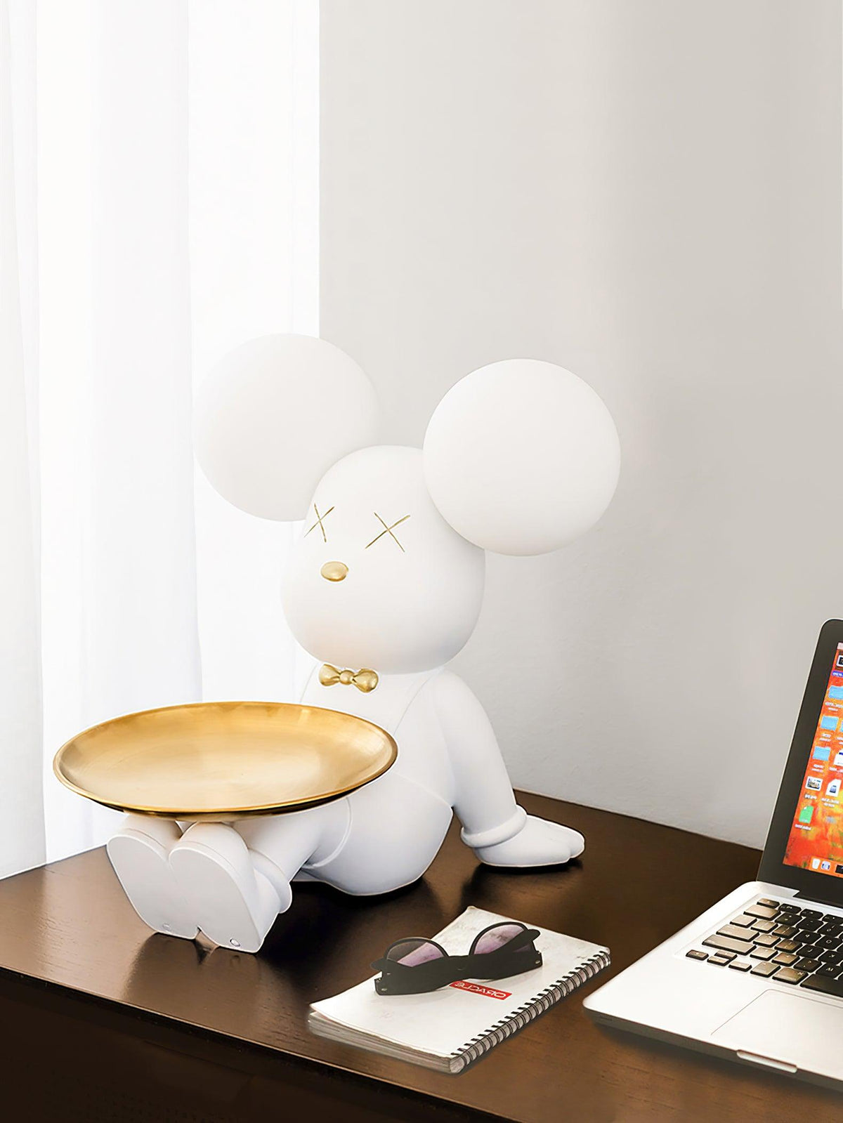 Wondel Resin Artistic Desk Lamp