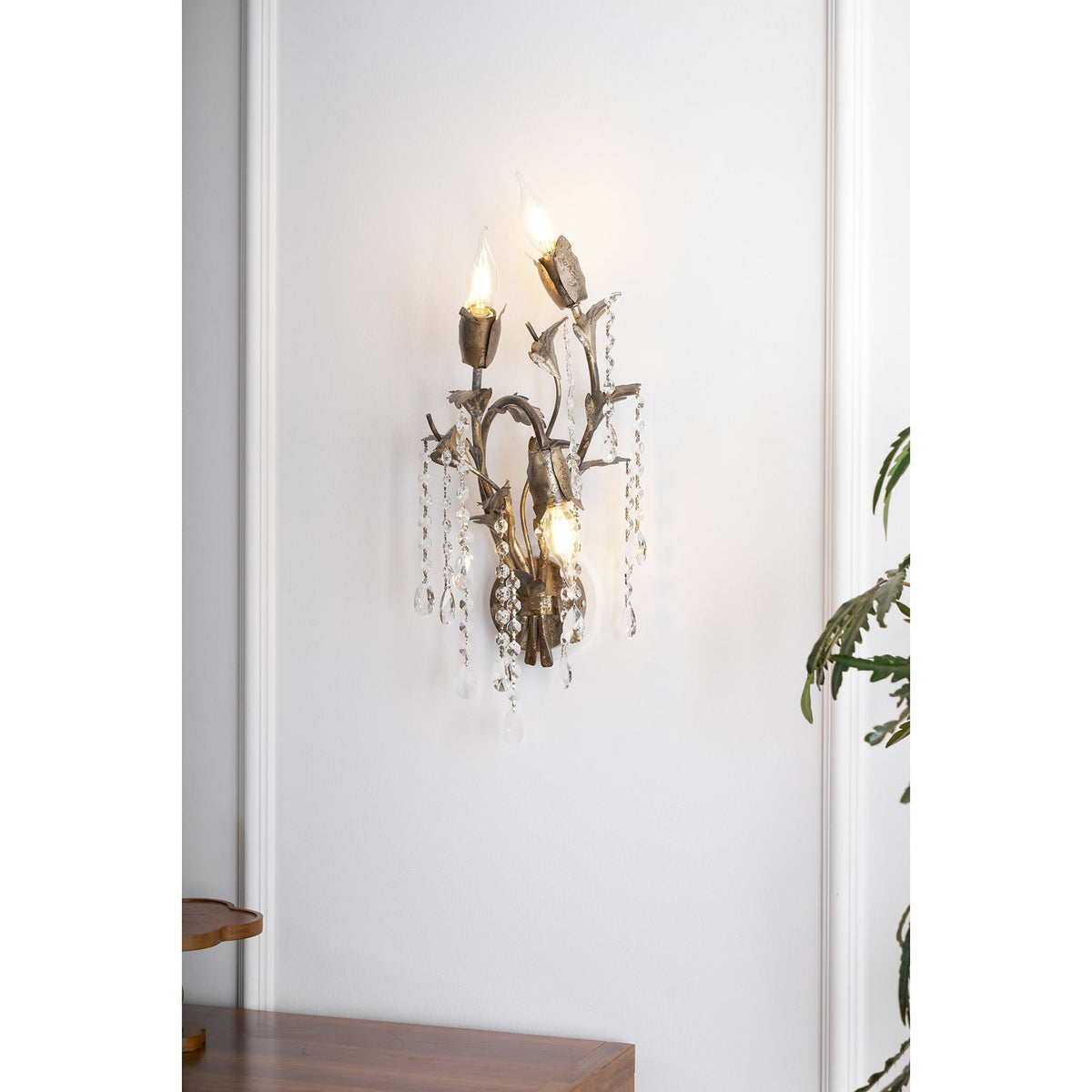 Elairaya Wall Lamp