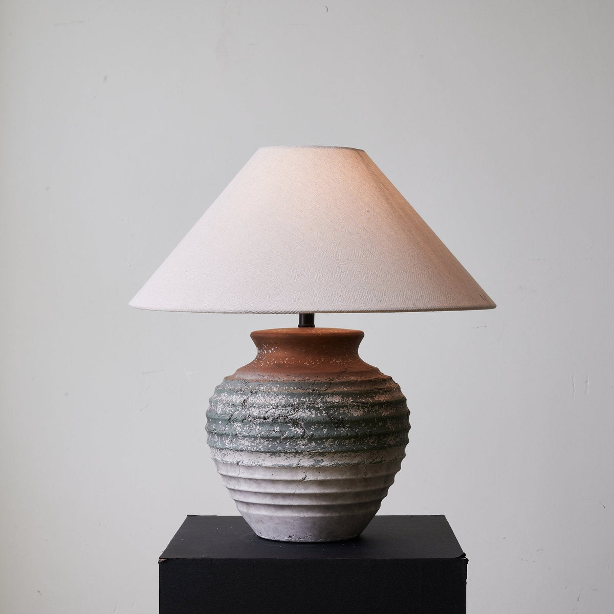 Rax Fabric Traditional Table Lamp