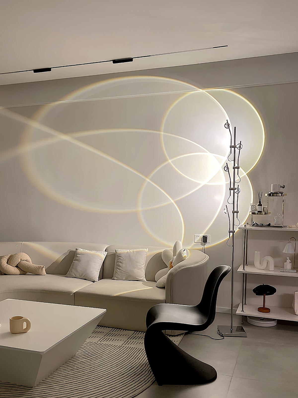 Receiv Steel Floor Lamp