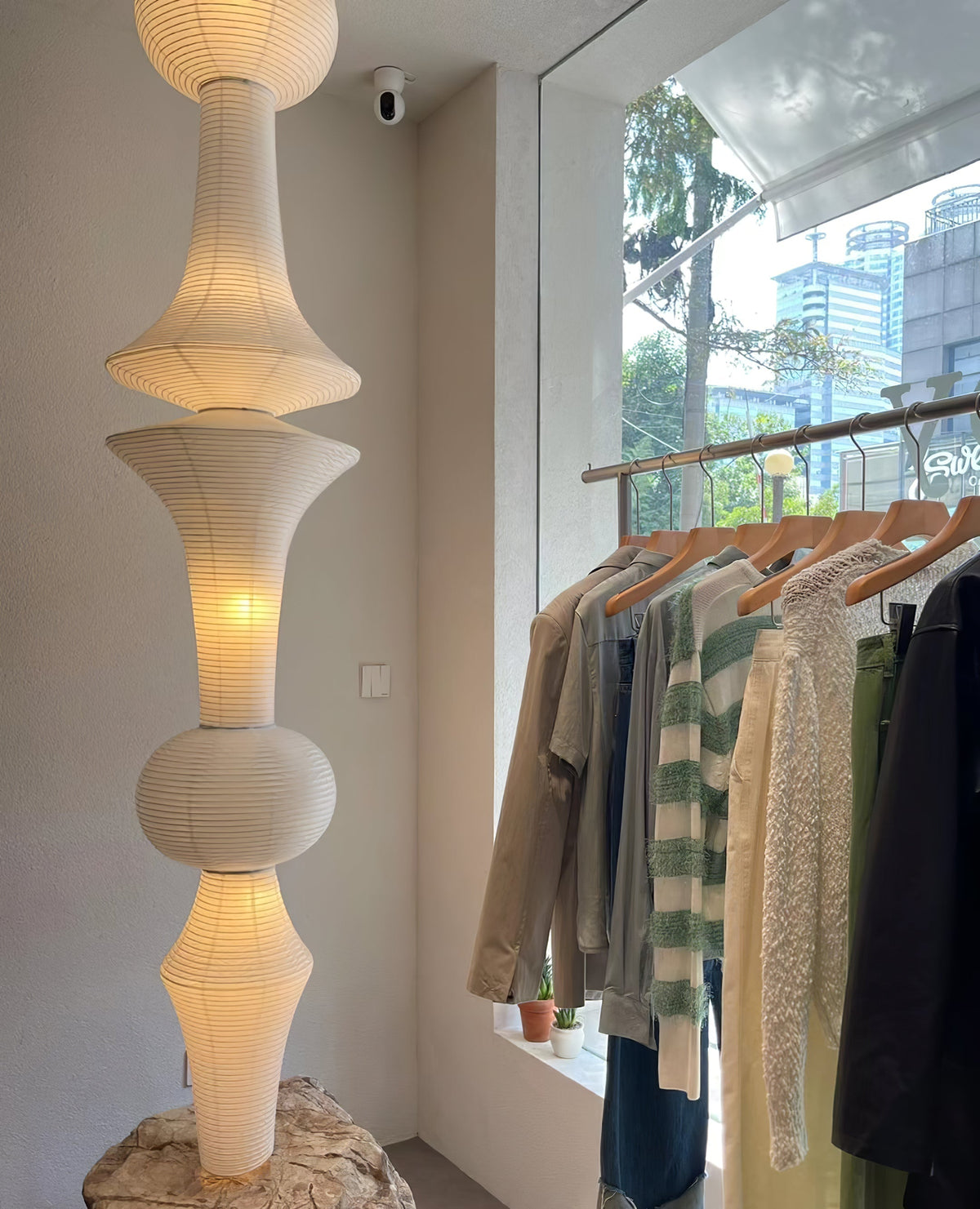 Isalo Washi Paper E Pendant Light