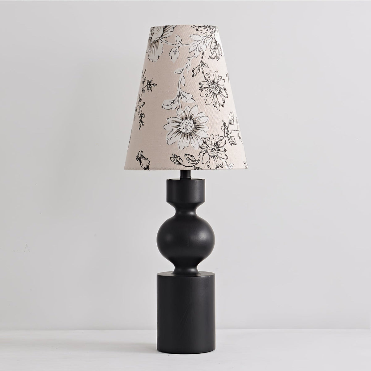 Thorne Vintage WoodnTable Lamp