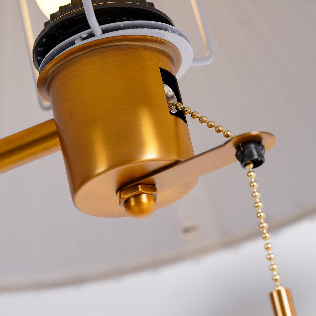 Vellain Retro Table Lamp
