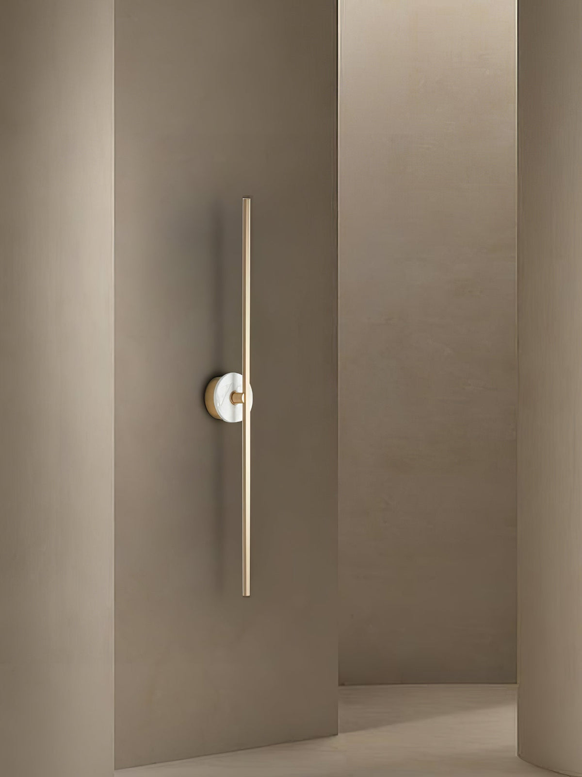 Albivine Linear Alabaster Wall Light