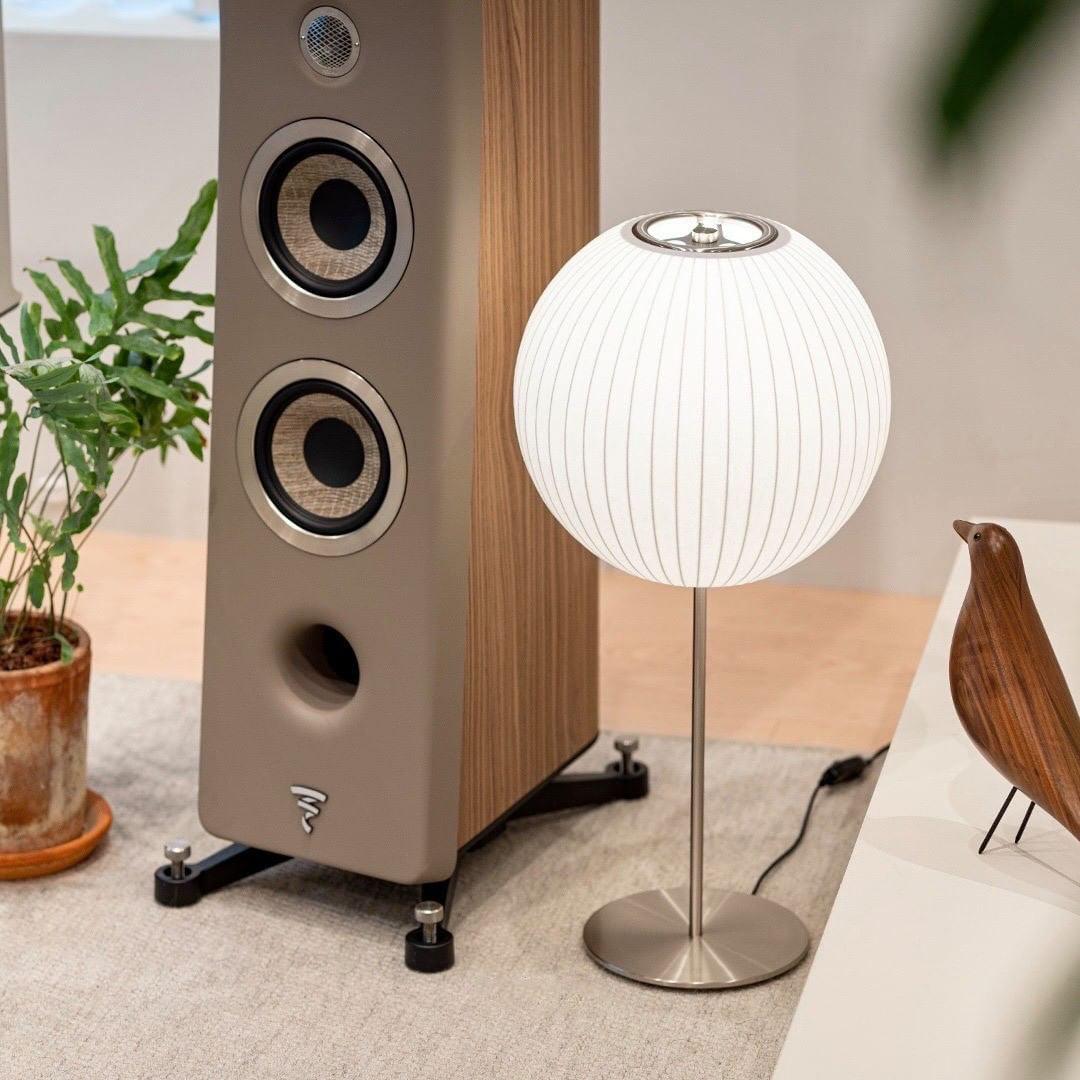 Solisive Steel Artistic Table Lamp