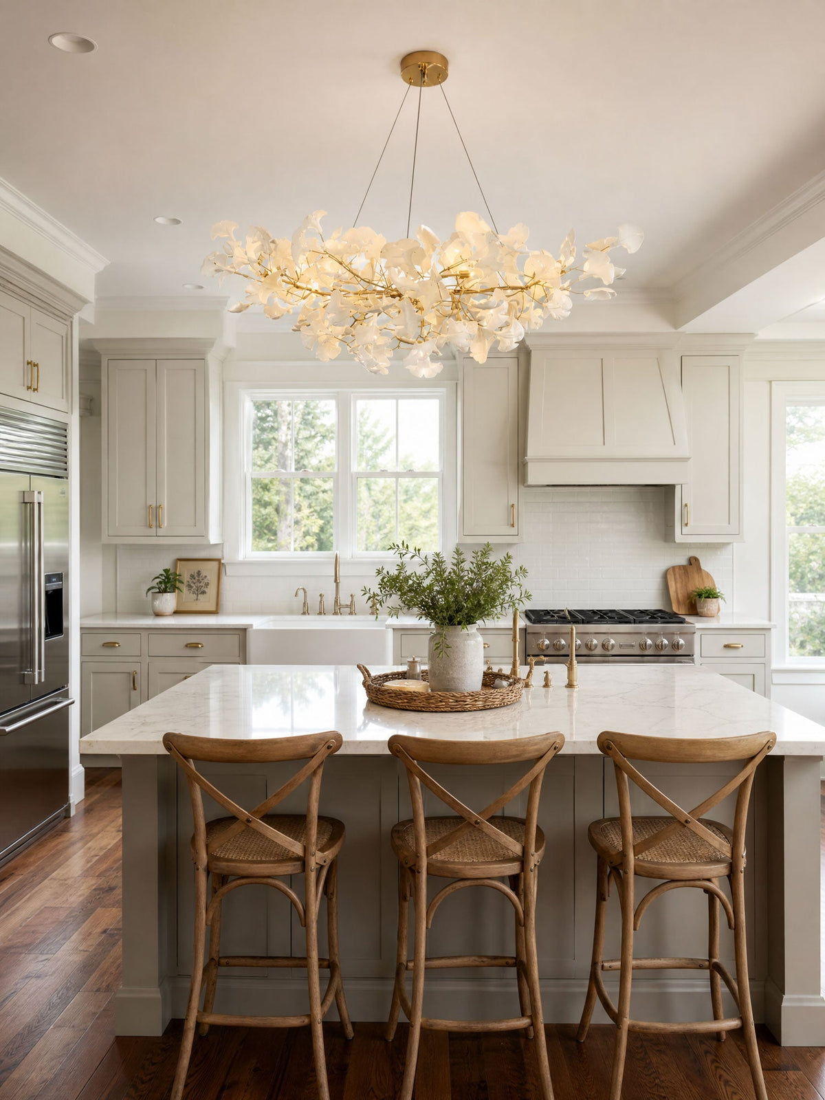 Voena Bloom Gingko Chandelier